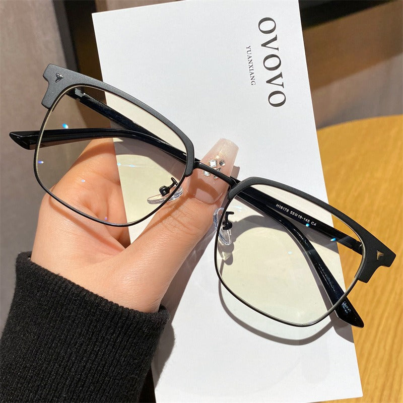 AUT002 Pure Titanium Men's Eyeglasses with Myopia Lenses.