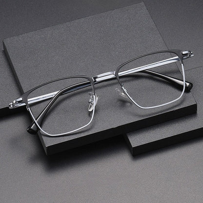 AUT010 Titanium Eyeglasses with Myopia Lenses.