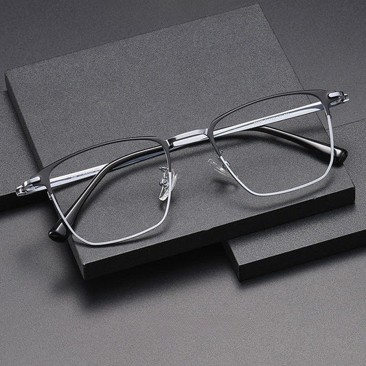 AUT010 Titanium Eyeglasses with Myopia Lenses.