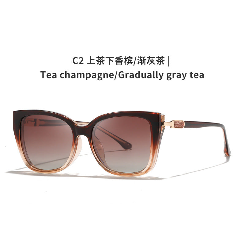 AU0012 2-in-1 Eyewear: Prescription Myopia Glasses + Polarized Sunglasses.