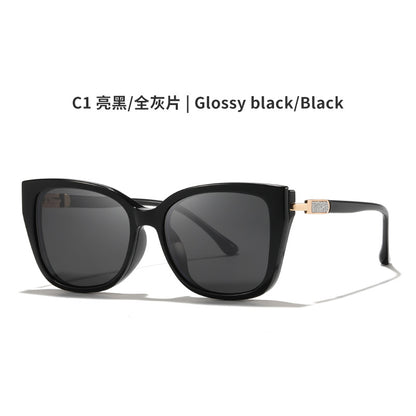 AU0012 2-in-1 Eyewear: Prescription Myopia Glasses + Polarized Sunglasses.