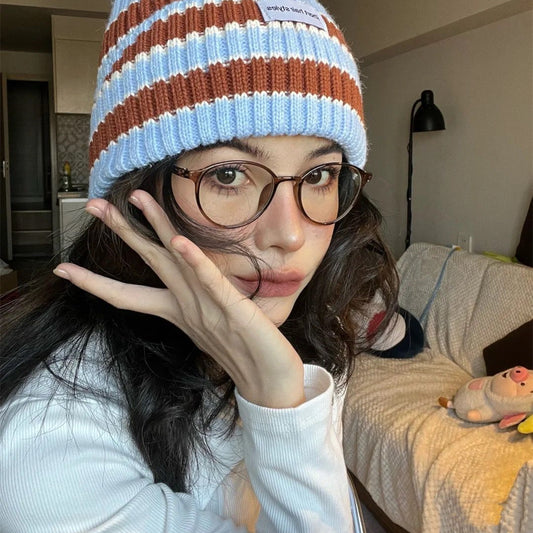 AUR0003 Women's myopia glasses.