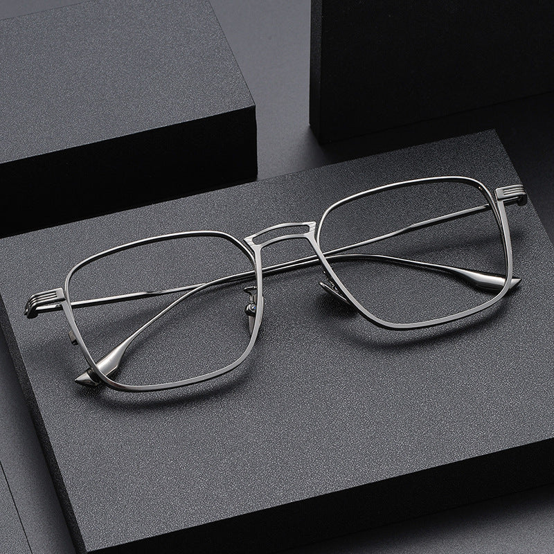 AUT005 Pure Titanium Men's Eyeglasses with Myopia Lenses.