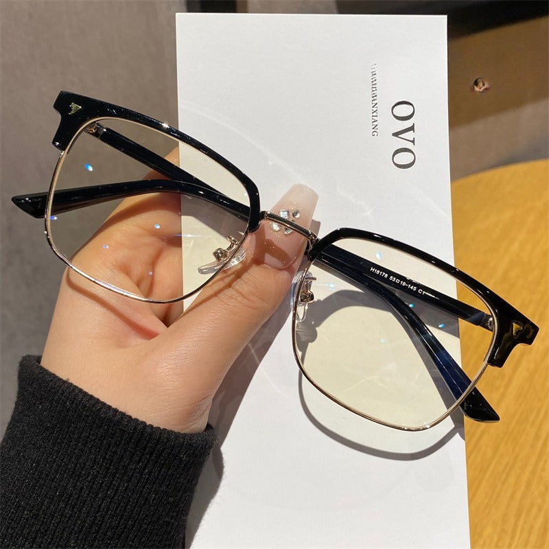 AUT002 Pure Titanium Men's Eyeglasses with Myopia Lenses.